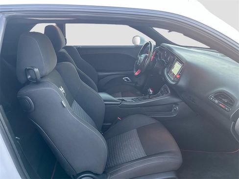 Used 2022 Dodge Challenger R/T Scat Pack w/ Driver Convenience Group image 27