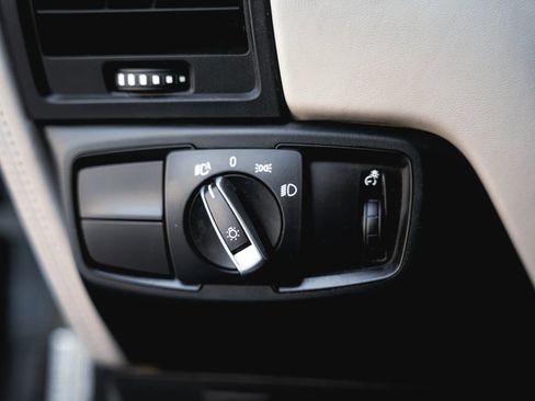 Used 2015 BMW i3 w/ Range Extender image 48