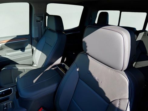 New 2026 GMC Sierra 1500 Denali w/ Denali Reserve Package image 9