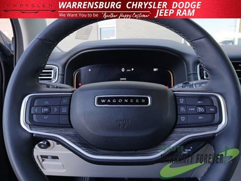 Used 2024 Jeep Wagoneer L Series II w/ Flexible Seating Group AWD/4WD image 22