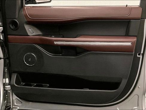 Used 2022 Ford Expedition Max Limited image 20