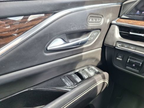 Used 2023 Cadillac Escalade ESV Sport Platinum w/ Heavy-Duty Trailer Package image 20