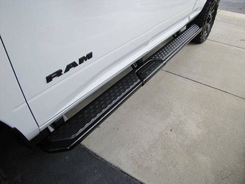 Used 2025 RAM 2500 Big Horn AWD/4WD image 33