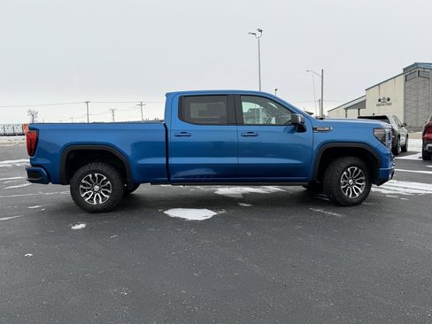Used 2023 GMC Sierra 1500 AT4 w/ AT4 Preferred Package image 4