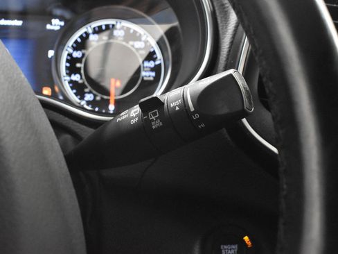 Used 2020 Jeep Cherokee Trailhawk w/ Cold Weather Group AWD/4WD image 14