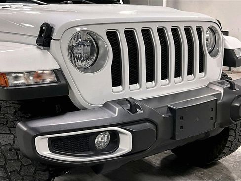 Used 2023 Jeep Wrangler Sahara w/ Cold Weather Group image 37