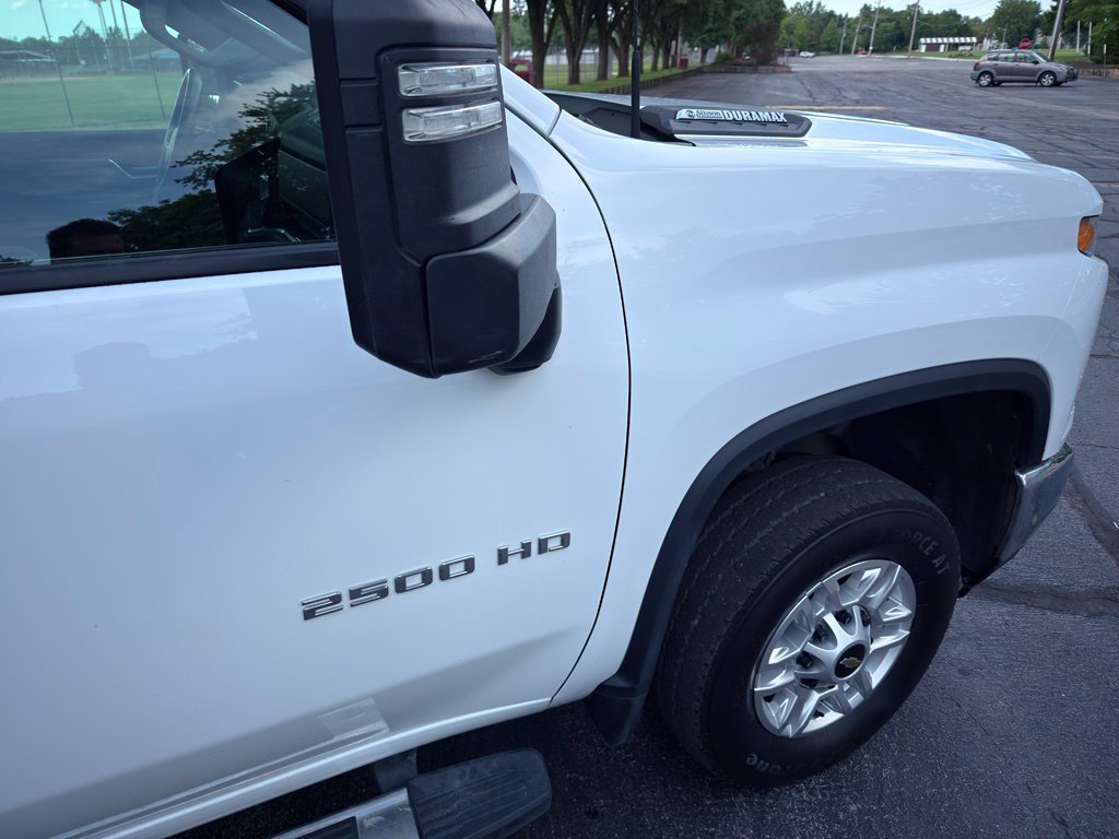 Used 2025 Chevrolet Silverado 2500 LT w/ Convenience Package AWD/4WD image 11