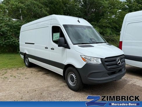 New 2025 Mercedes-Benz Sprinter 2500 image 1