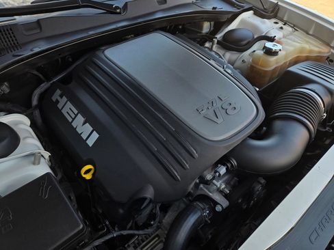 Used 2022 Dodge Charger R/T w/ Plus Group RWD image 38