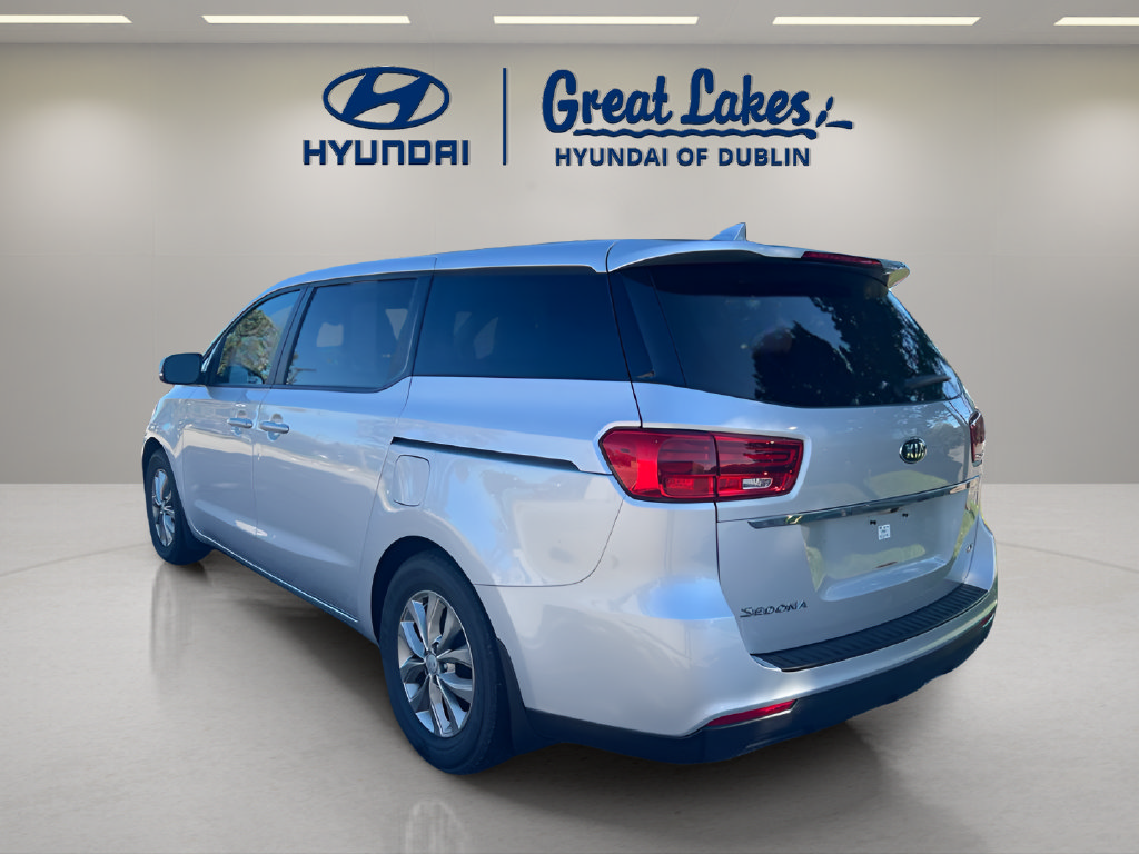 Used 2019 Kia Sedona LX FWD image 3
