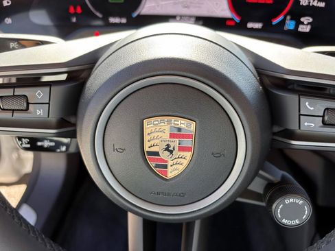 Used 2025 Porsche Taycan RWD image 29