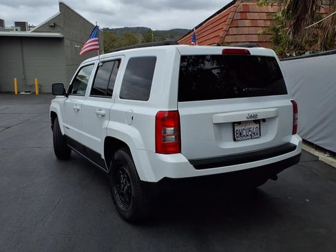 Used 2016 Jeep Patriot Sport w/ Power Value Group FWD image 5