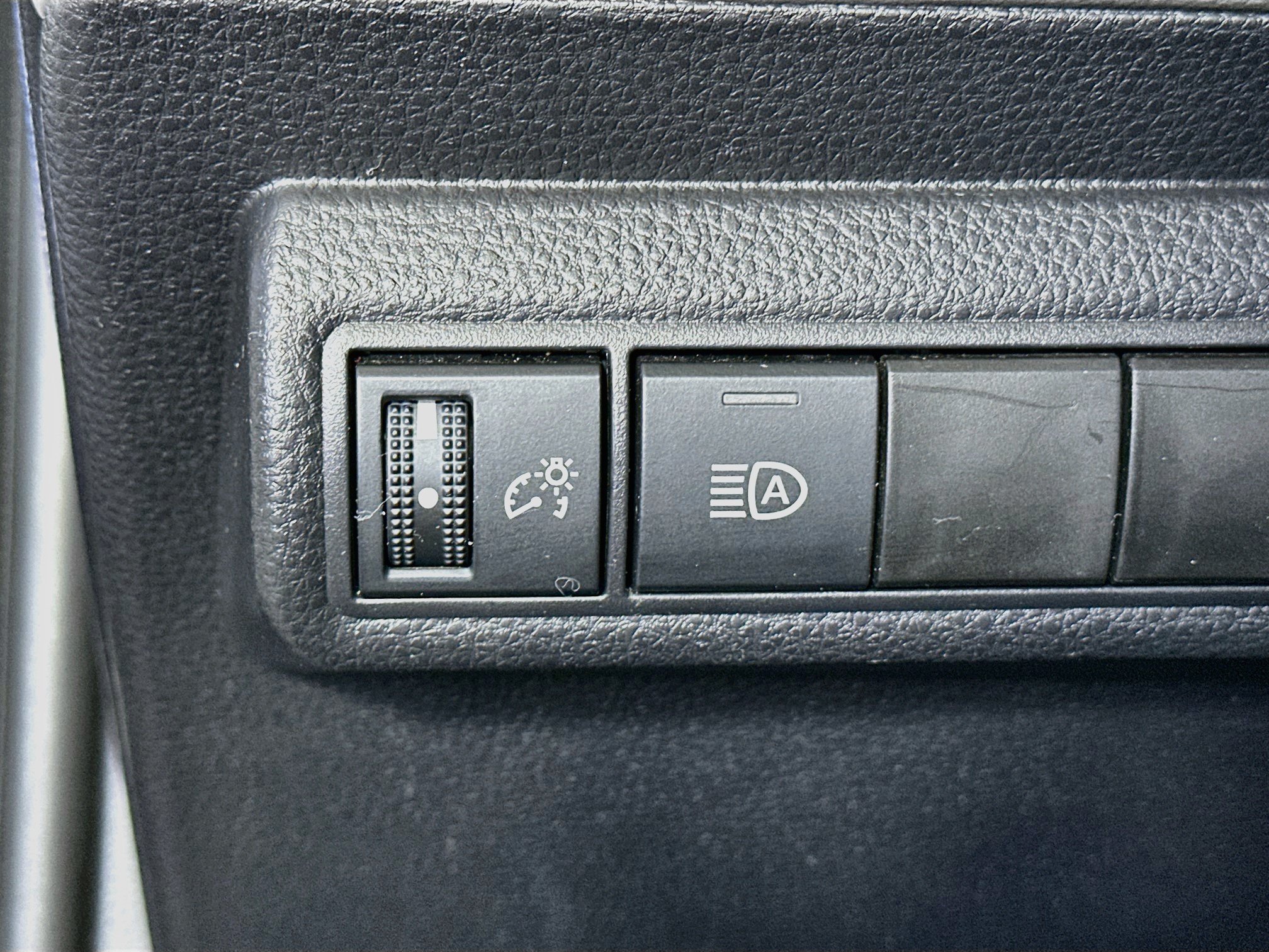 Used 2025 Toyota Corolla LE FWD image 16