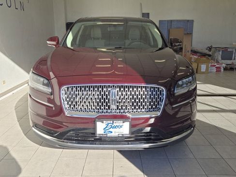 Used 2022 Lincoln Nautilus Reserve image 2