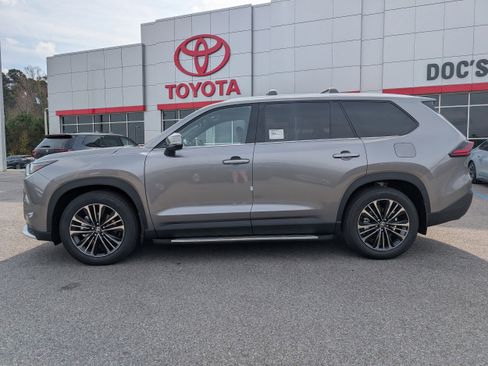 New 2026 Toyota Grand Highlander AWD Hybrid image 2