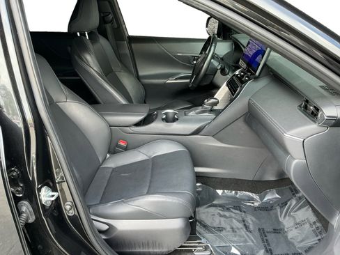 Used 2023 Toyota Venza Nightshade AWD/4WD image 15