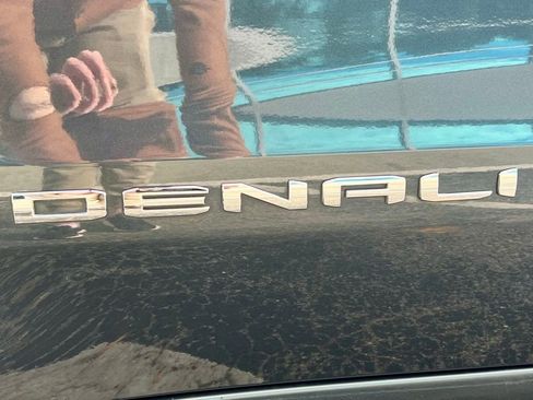 Used 2021 GMC Sierra 1500 Denali w/ Denali Ultimate Package image 18