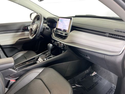 Used 2022 Jeep Compass Limited w/ Elite Group image 30