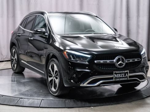 Certified 2025 Mercedes-Benz GLA 250 image 5