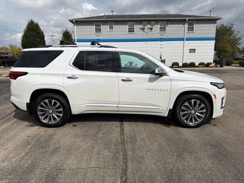 Used 2023 Chevrolet Traverse Premier AWD/4WD image 6