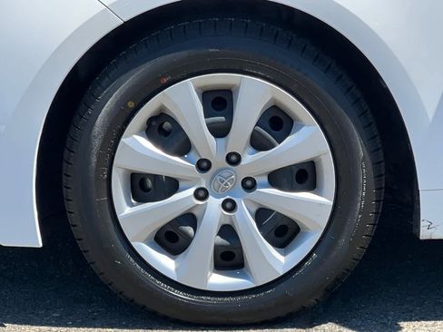 Certified 2023 Toyota Corolla LE FWD image 28