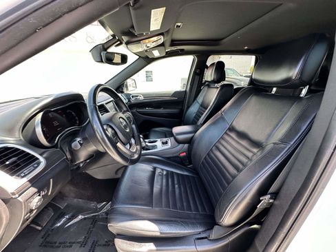 Used 2018 Jeep Grand Cherokee Limited image 20