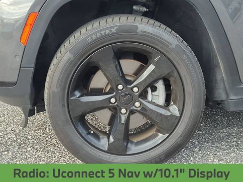 Used 2023 Jeep Grand Cherokee L Limited w/ Luxury Tech Group II RWD image 13