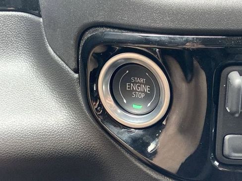 Used 2025 GMC Sierra 1500 SLT w/ SLT Premium Package image 13