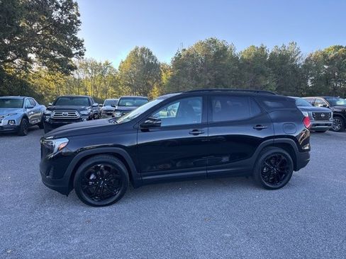 Used 2020 GMC Terrain SLE w/ Driver Convenience Package image 2