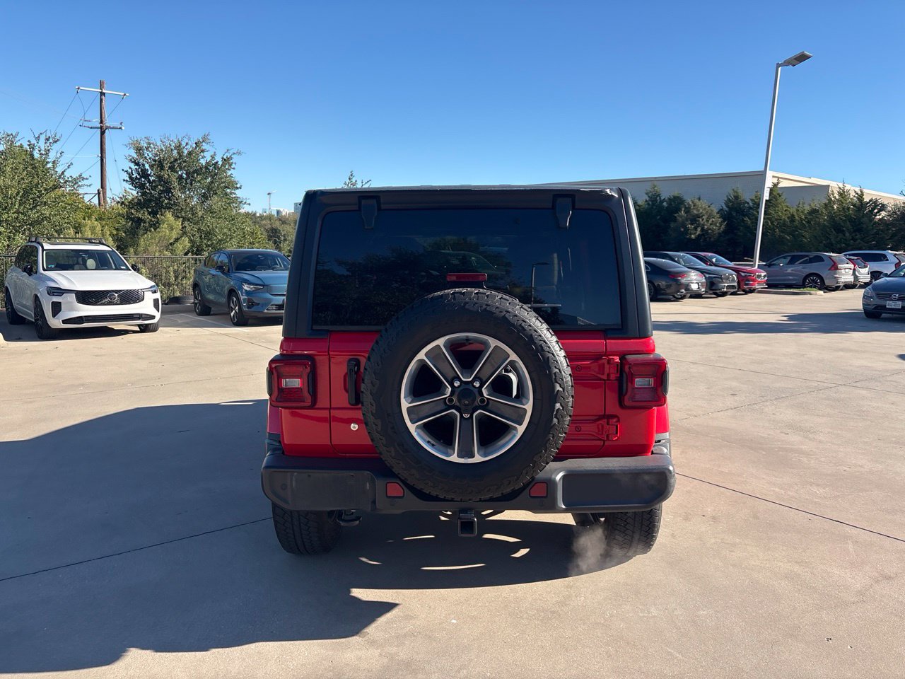 Used 2019 Jeep Wrangler Unlimited Sahara AWD/4WD image 6