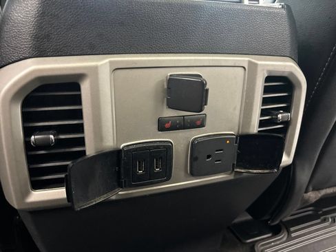 Used 2019 Ford F150 Lariat w/ Equipment Group 502A Luxury AWD/4WD image 33