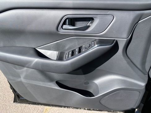 New 2026 Nissan Rogue S image 13