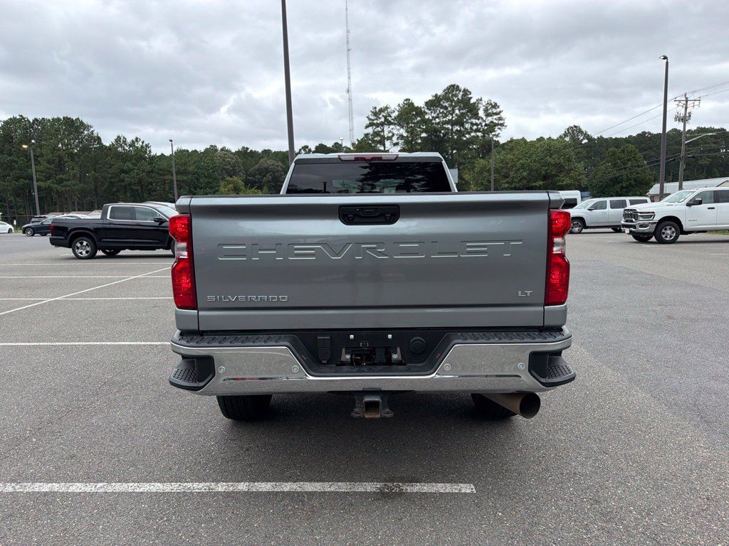 Used 2025 Chevrolet Silverado 3500 LT w/ Safety Package AWD/4WD image 6