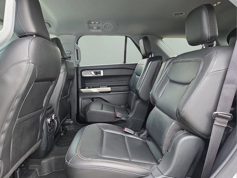 Certified 2023 Ford Explorer XLT w/ Equipment Group 202A AWD/4WD image 11
