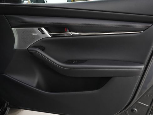 Used 2023 MAZDA MAZDA3 s image 9