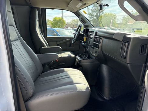 New 2026 Chevrolet Express 2500 RWD image 23