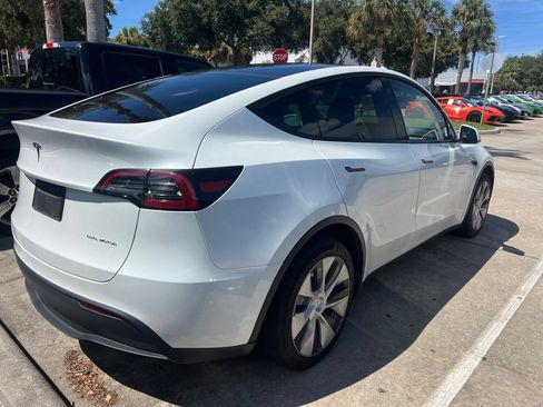 Used 2023 Tesla Model Y Long Range AWD/4WD image 3
