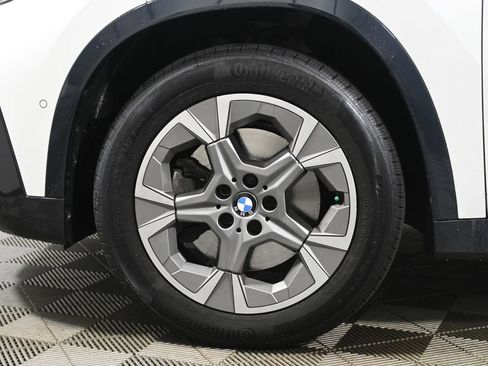 Certified 2023 BMW X1 xDrive28i w/ Convenience Package image 12