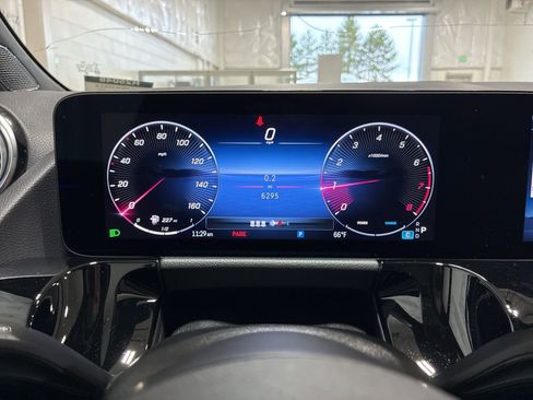 Used 2025 Mercedes-Benz GLA 250 4MATIC image 21