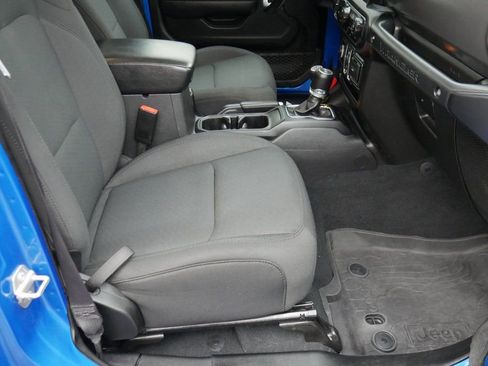 Used 2022 Jeep Wrangler Unlimited Sport image 21