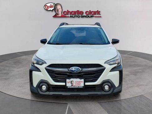 Used 2024 Subaru Outback Premium AWD/4WD image 8