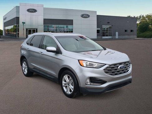 Used 2020 Ford Edge SEL w/ Convenience Package image 2