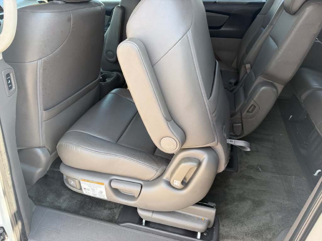 Used 2016 Honda Odyssey Touring Elite image 16