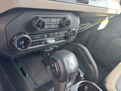 New 2025 Ford Bronco Big Bend w/ Black Diamond Package image 33