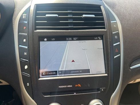 Used 2017 Lincoln MKC Reserve FWD image 16