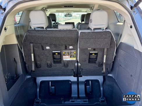 Used 2024 Toyota Sienna XLE image 16
