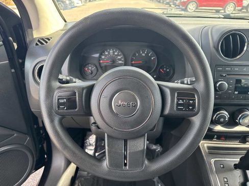 Used 2011 Jeep Compass image 20