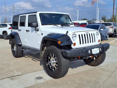 Used 2012 Jeep Wrangler Unlimited Sport image 4