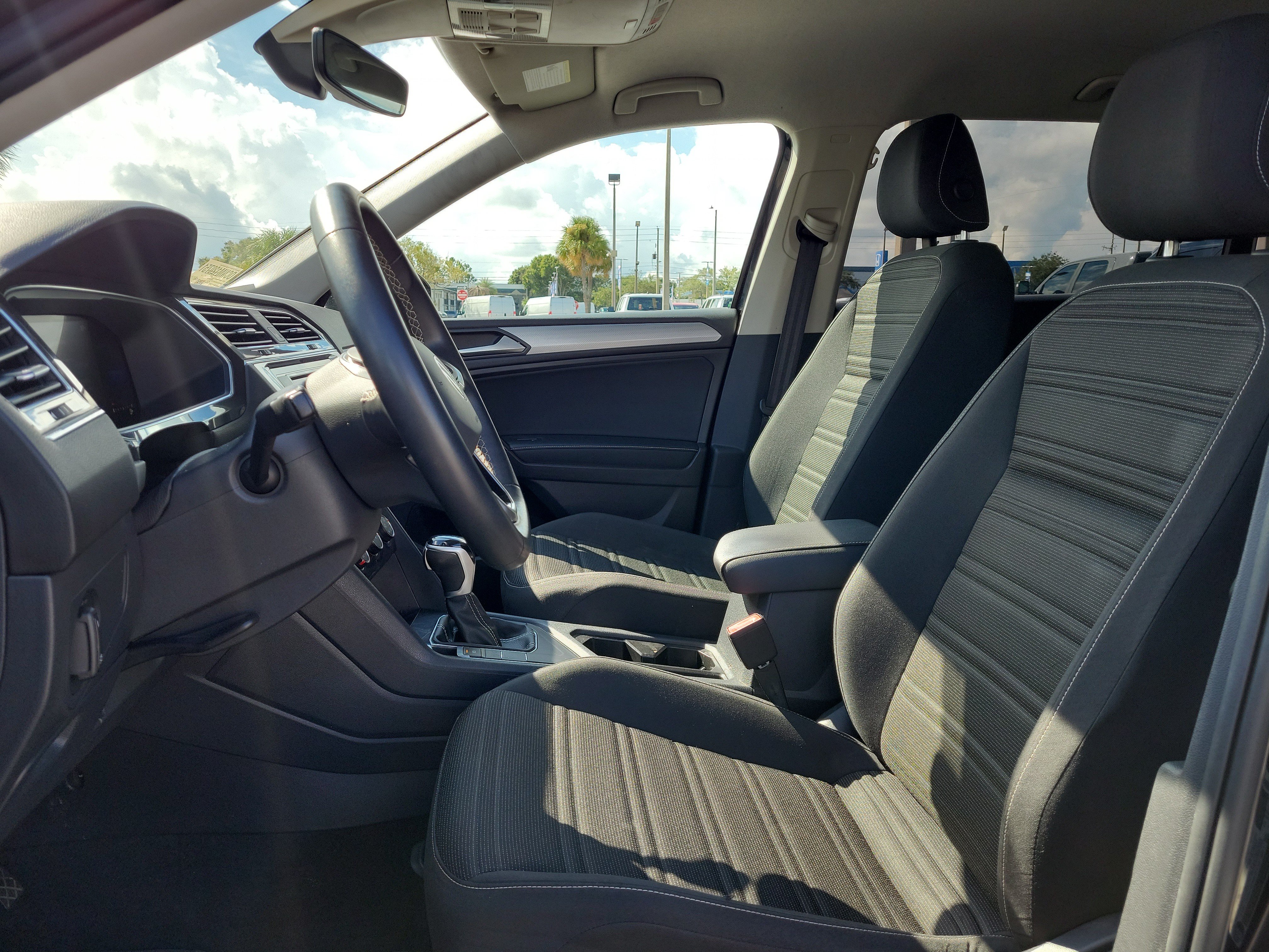 Used 2022 Volkswagen Tiguan S FWD image 15