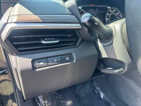 Used 2024 Nissan Altima 2.5 SV FWD image 15